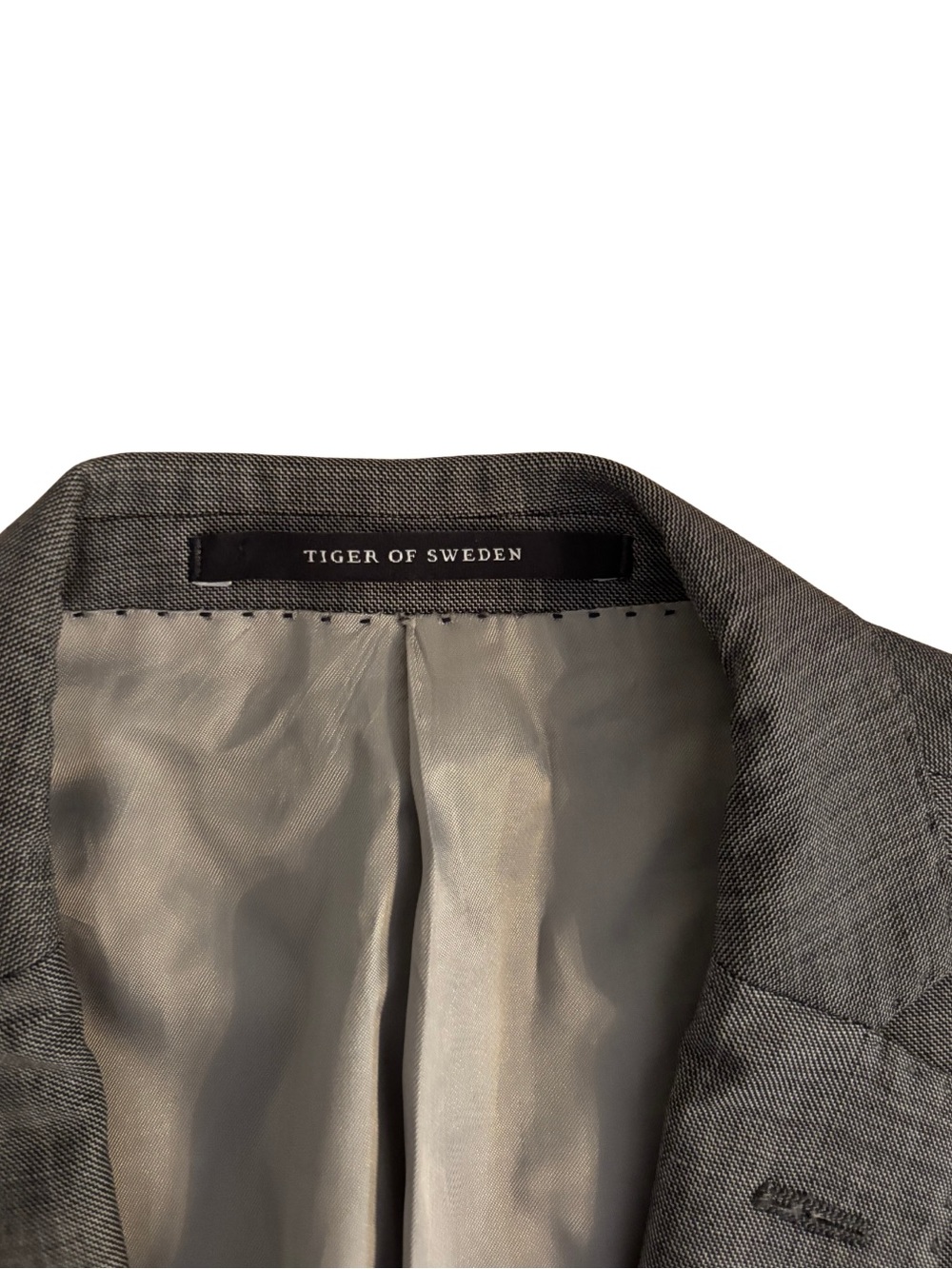 Tiger of Sweden βNordenβ Slim Gray Two-Button Blazer - Picture 4 of 8